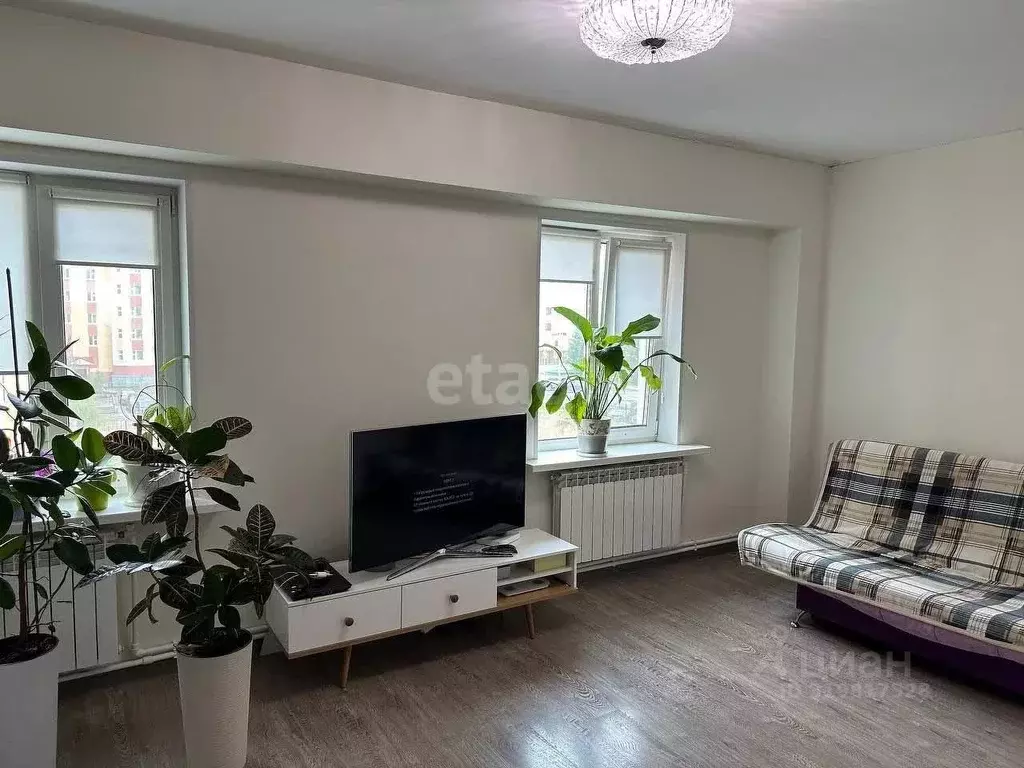 2-к кв. Ямало-Ненецкий АО, Салехард ул. Зои Космодемьянской, 59 (63.7 ... - Фото 2