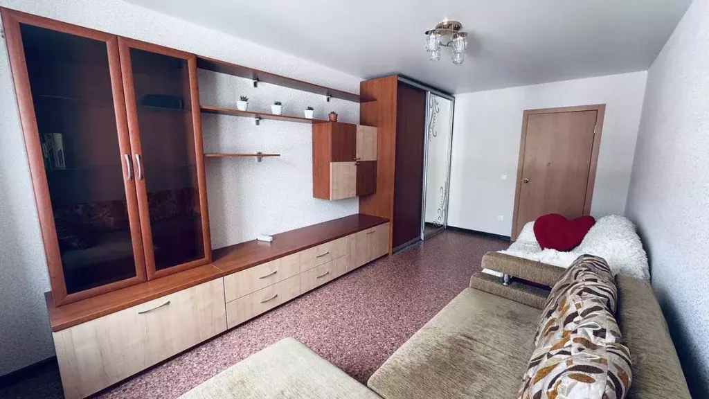 3-к кв. Кировская область, Киров ул. Энтузиастов, 52А (66.2 м) - Фото 2