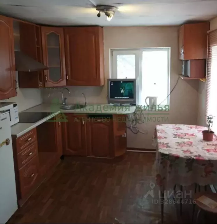 Дом в Саратовская область, Энгельс Краснокутская ул., 13А (49 м) - Фото 1