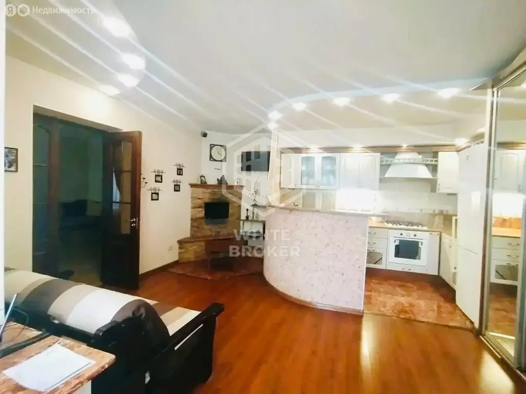 2-комнатная квартира: Ялта, улица Ломоносова, 17 (54 м) - Фото 2