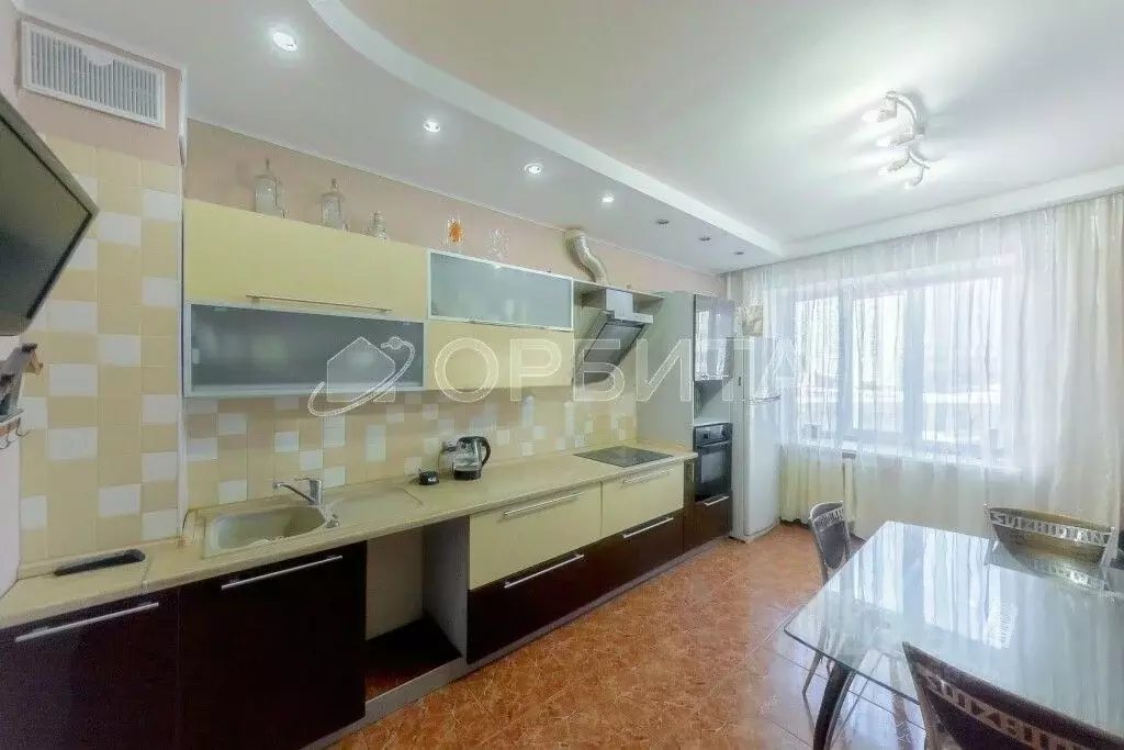 2-к кв. Тюменская область, Тюмень ул. Мельникайте, 125а (71.0 м) - Фото 1