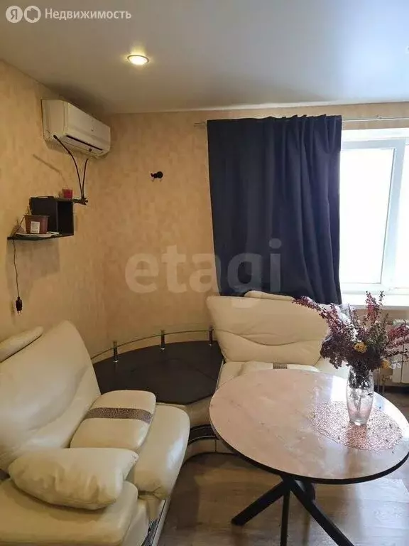 1-комнатная квартира: Воронеж, улица Перевёрткина, 1/7 (56 м) - Фото 1