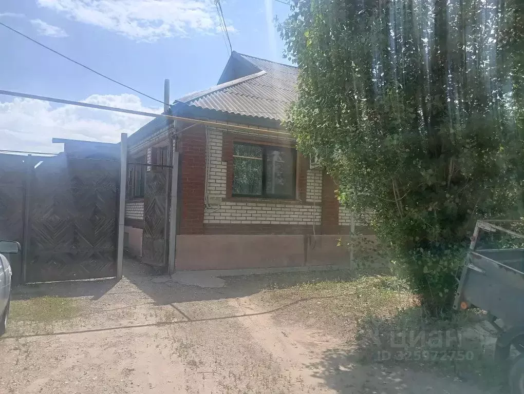 Дом в Оренбургская область, Соль-Илецк Арендная ул., 9 (130 м) - Фото 1