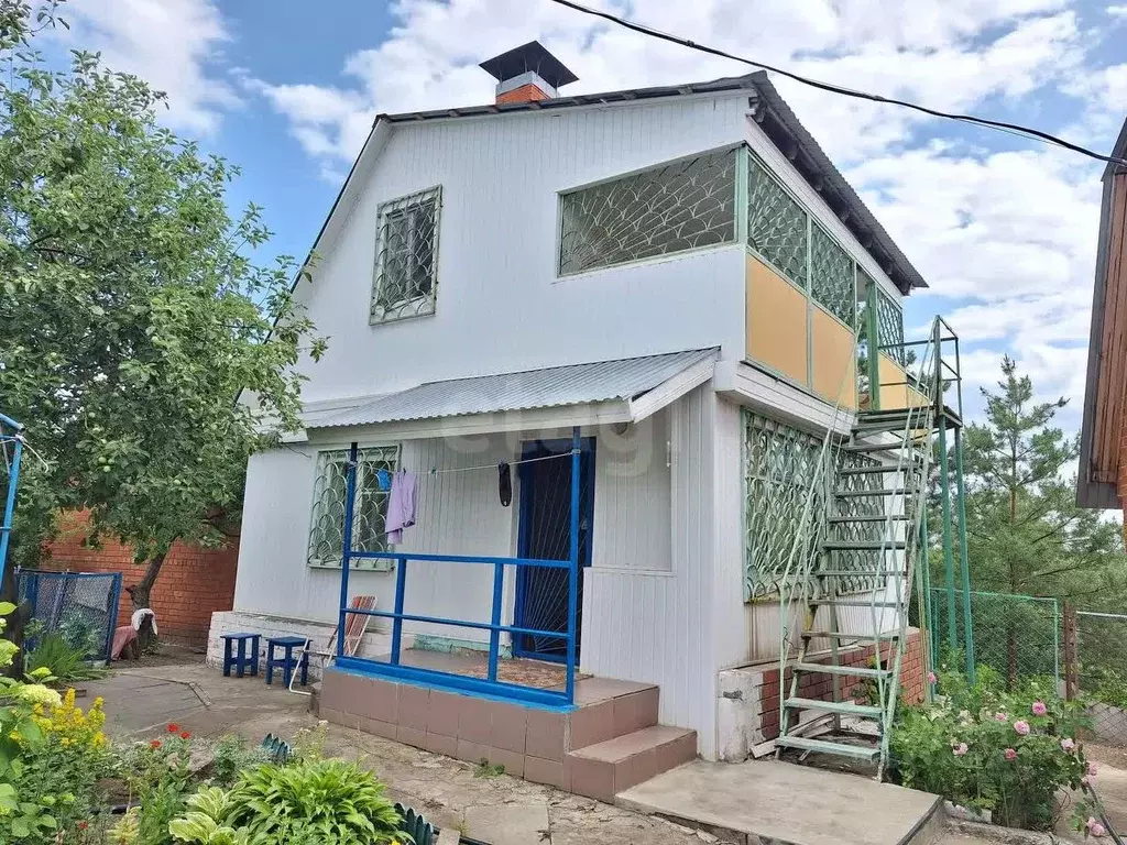 Дом в Саратовская область, Воскресенский район, Елшанское ... - Фото 1