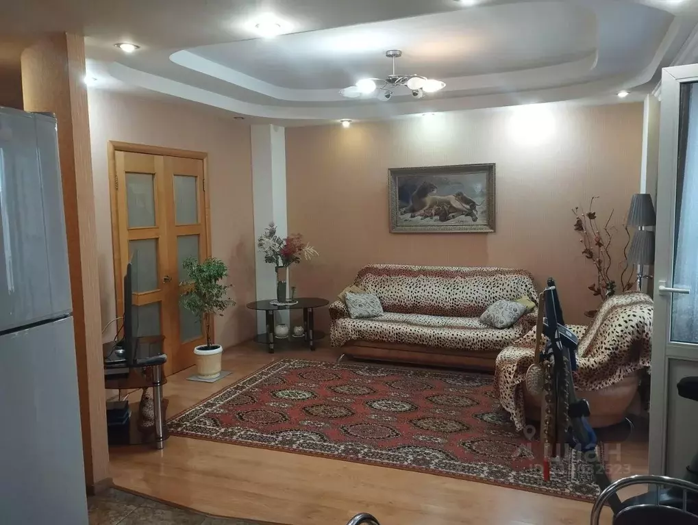 2-к кв. Пензенская область, Пенза ул. Урицкого, 62 (76.6 м) - Фото 0