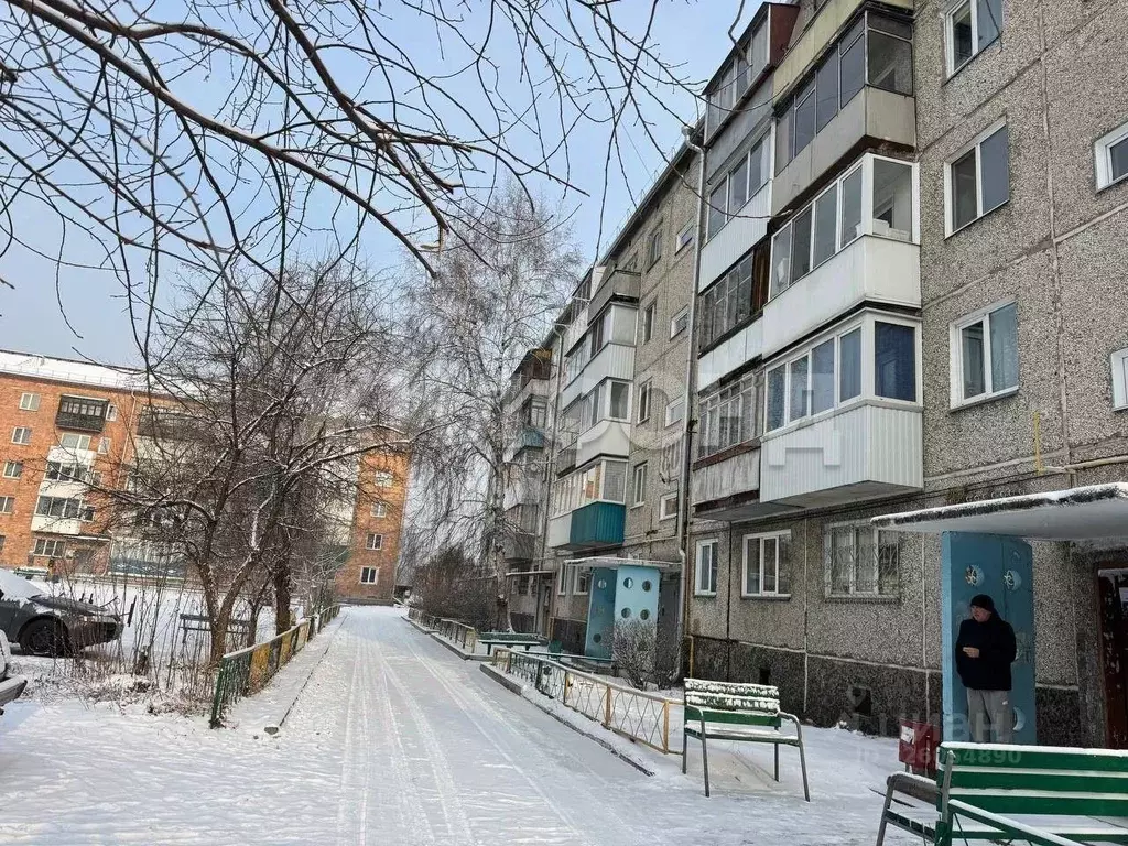 2-к кв. Хакасия, Абакан ул. Маршала Жукова, 80 (45.0 м) - Фото 1