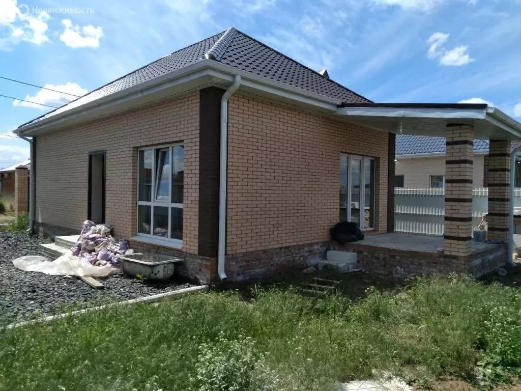 Дом в Ростов-на-Дону, Особенная улица (75 м) - Фото 1