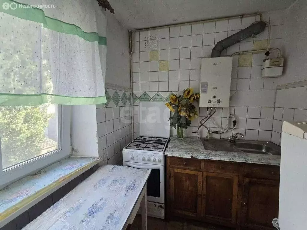 3-комнатная квартира: Симферополь, Студенческая улица, 18 (55.8 м) - Фото 2