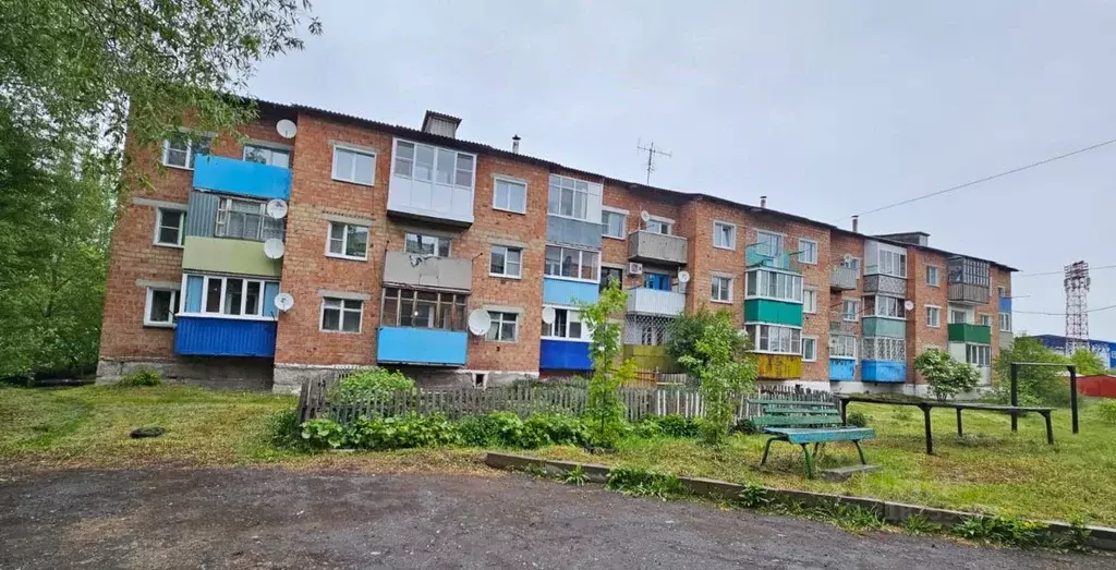 4-к кв. Омская область, Калачинск Заводская ул., 39А (76.9 м) - Фото 0