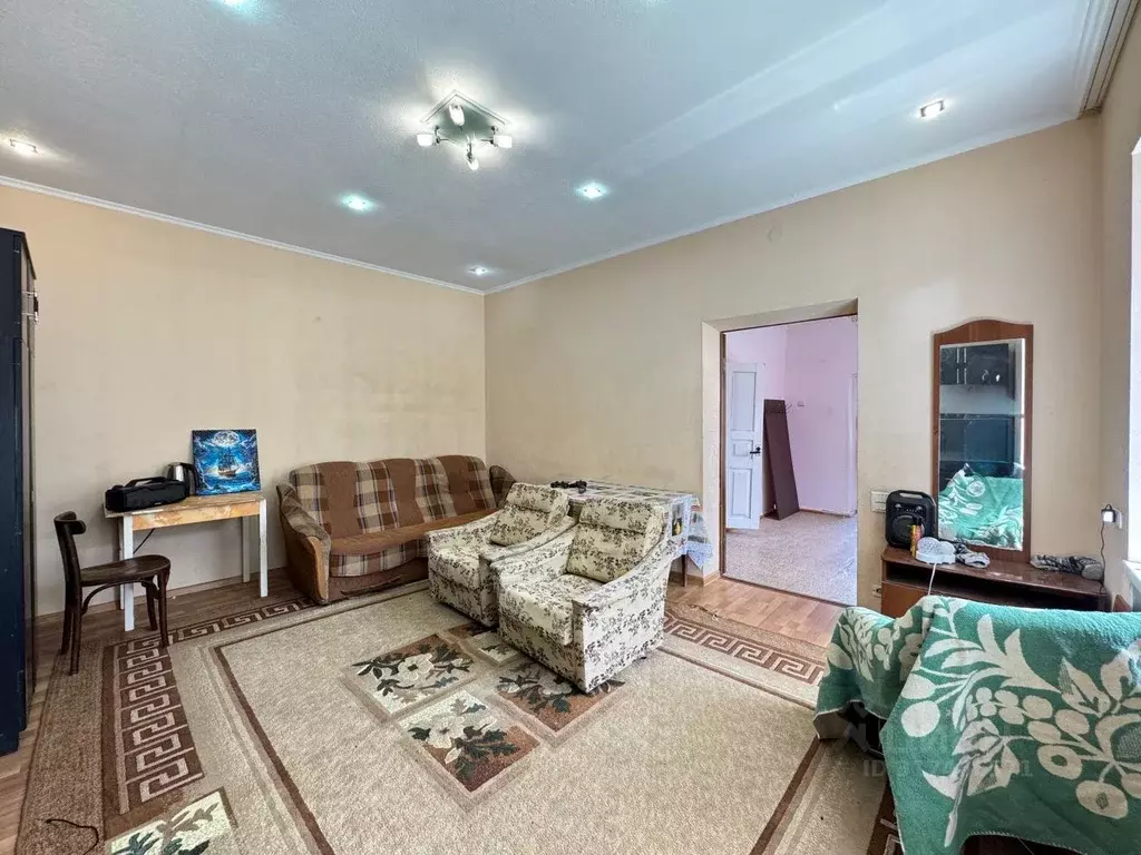 Дом в Кабардино-Балкария, Нальчик ул. Пугачева, 32А (50 м) - Фото 1