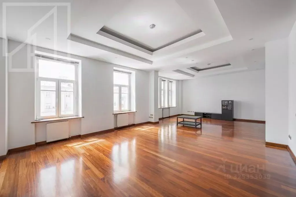 4-к кв. Москва Тверская ул., 28к1 (235.0 м) - Фото 1