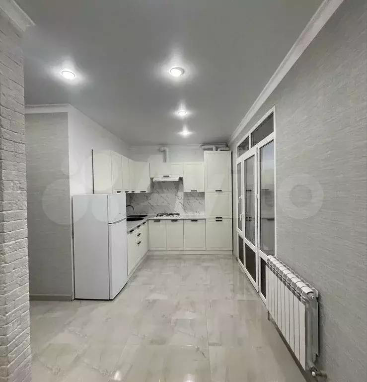 1-к. квартира, 46 м, 2/5 эт. - Фото 0