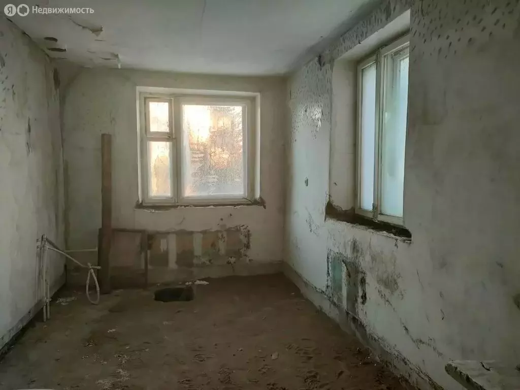 Дом в село Дмитриевка, Юбилейная улица, 13 (90 м) - Фото 1
