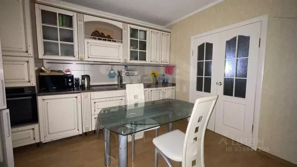 4-к кв. Крым, Щелкино Ленинский район, 3-й мкр, 101/1 (66.4 м) - Фото 1