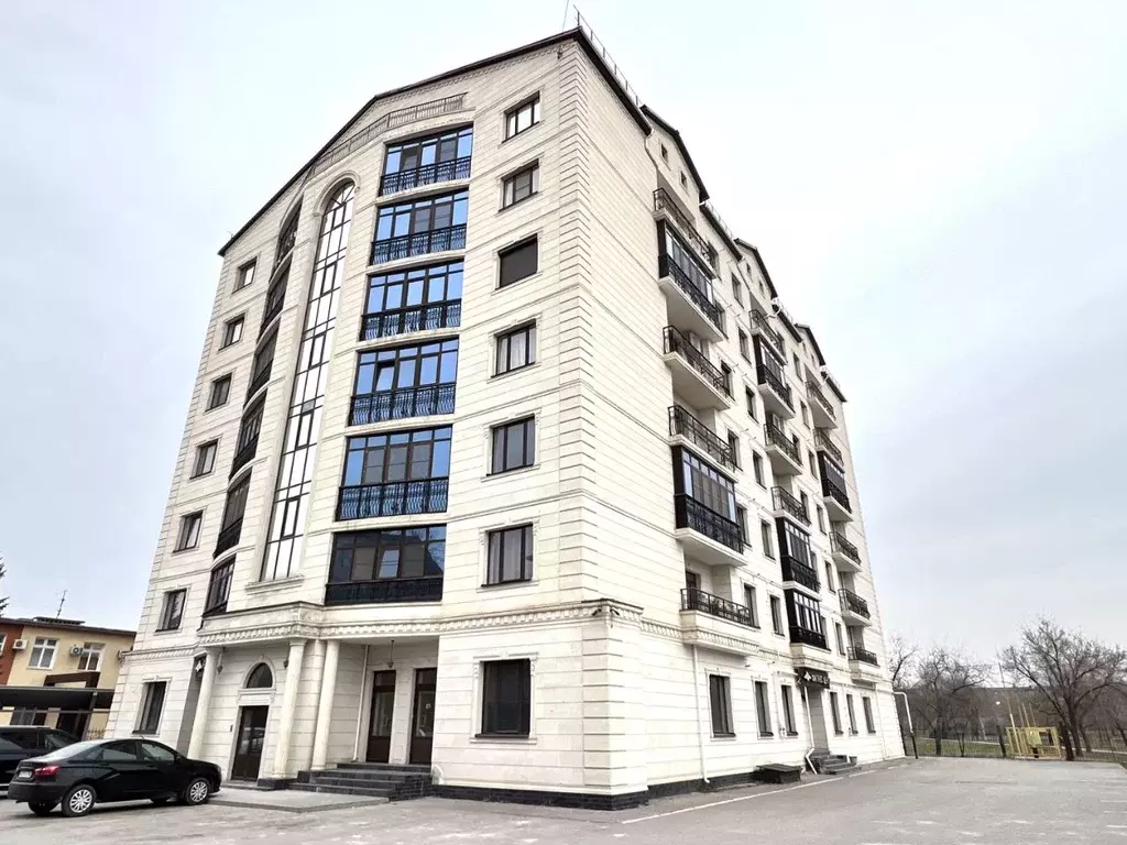 4-к кв. Волгоградская область, Волжский Советская ул., 17А (131.8 м) - Фото 0