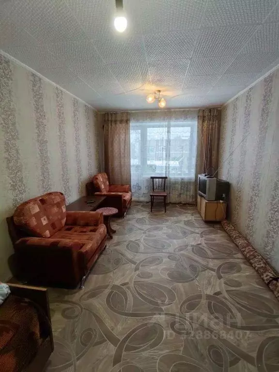 Комната Иркутская область, Усть-Илимск ул. Энтузиастов, 5 (35.2 м) - Фото 1