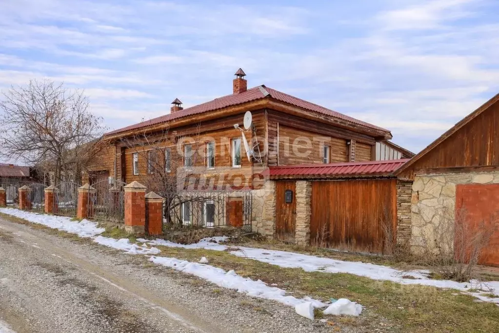 Дом в Челябинская область, пос. Нижний Уфалей пер. Красноармейский, 4 ... - Фото 1