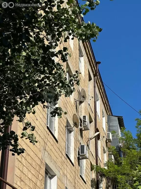 4-комнатная квартира: Каспийск, улица М. Халилова, 1 (68 м) - Фото 2