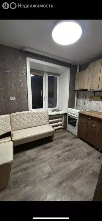 3-комнатная квартира: Артёмовский, Комсомольская улица, 7 (59.2 м) - Фото 1