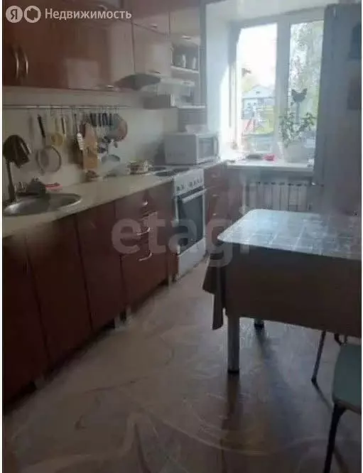 3-комнатная квартира: Горно-Алтайск, улица Григория Чорос-Гуркина, 57 ... - Фото 1