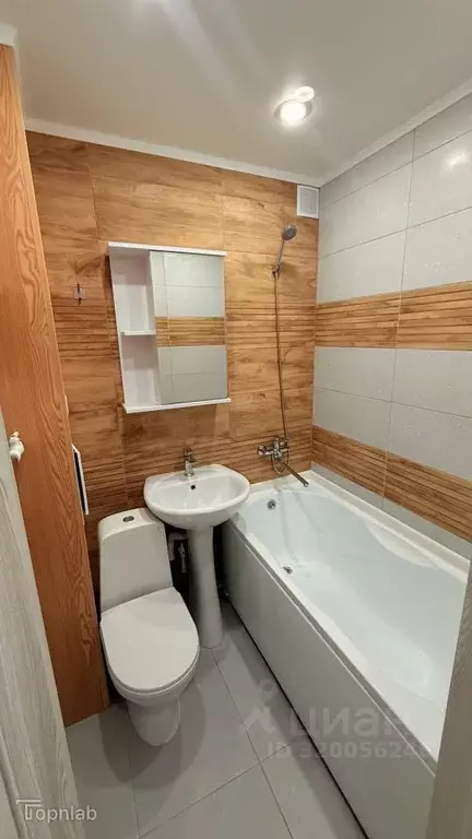 1-к кв. Астраханская область, Астрахань ул. Тренева, 25 (29.9 м) - Фото 1