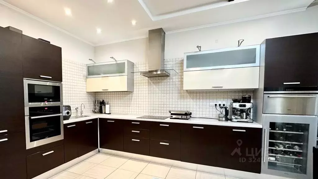 3-к кв. Омская область, Омск просп. Карла Маркса, 72 (108.4 м) - Фото 2