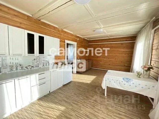Дом в Саха (Якутия), Горный улус, с. Бердигестях ул. Мира, 11 (76 м) - Фото 1
