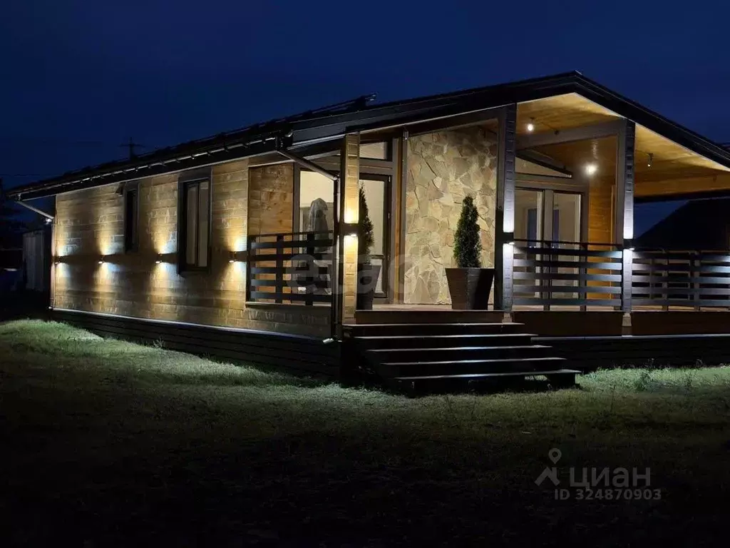 Дом в Калужская область, Калуга городской округ, д. Желыбино ул. ... - Фото 1