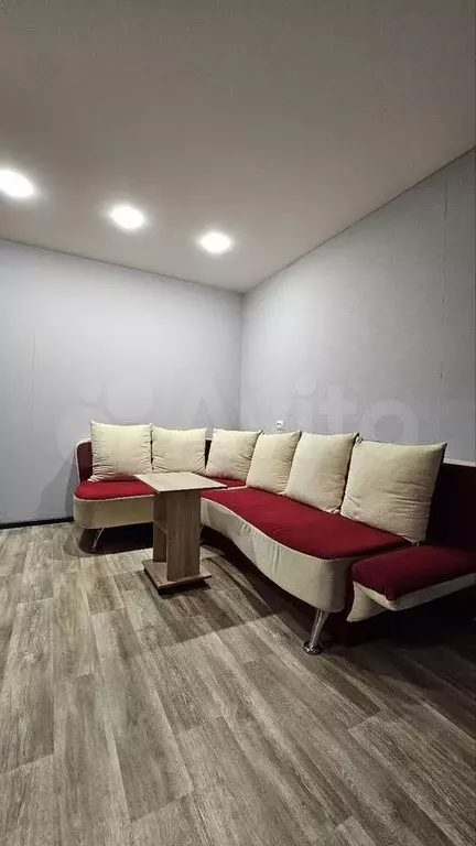 1-к. квартира, 32 м, 8/9 эт. - Фото 1