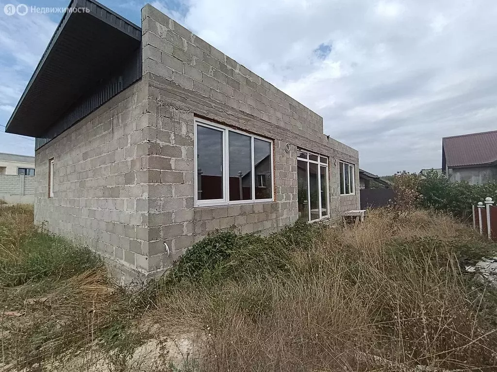 Дом в Севастополь, улица Согласия (100 м) - Фото 1