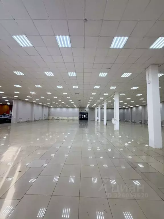 Торговая площадь в Бурятия, Улан-Удэ ул. Сахьяновой, 5А (370 м) - Фото 2