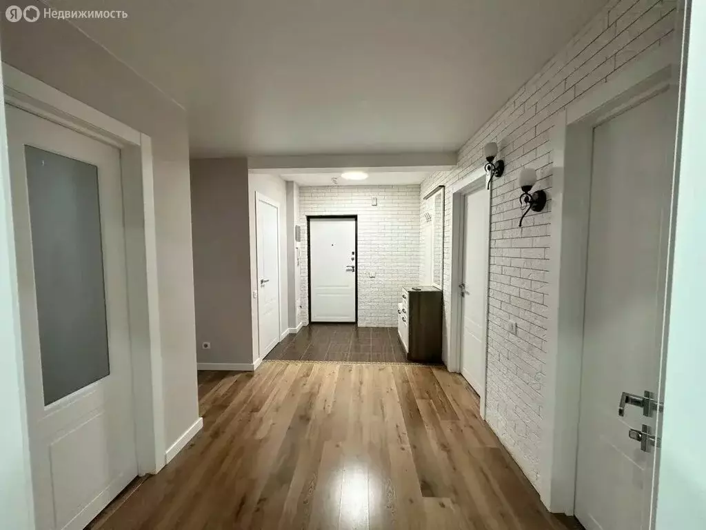 2-комнатная квартира: Тюмень, улица Газовиков, 61 (74.8 м) - Фото 1