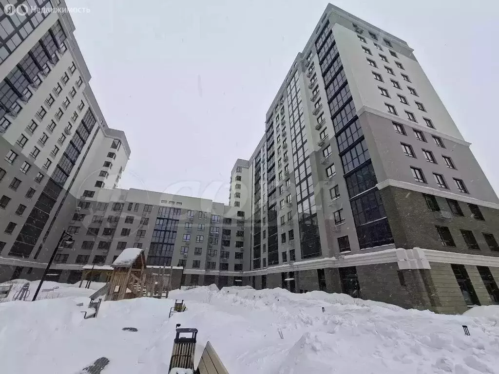 Квартира-студия: Тюмень, улица Евгения Войнова, 7 (32 м) - Фото 1