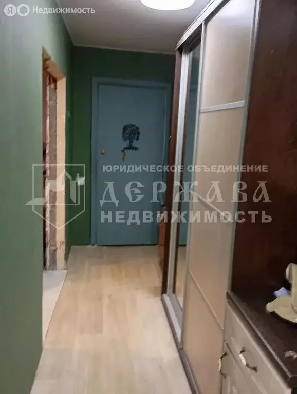 2-комнатная квартира: Кемерово, улица Веры Волошиной, 37 (50 м) - Фото 0