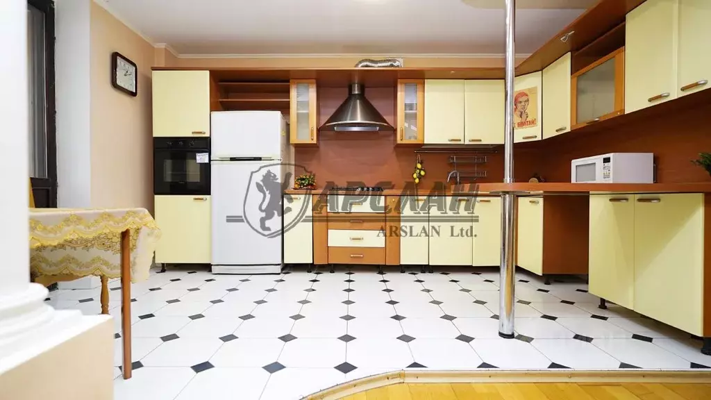 2-к кв. Татарстан, Казань ул. Космонавтов, 41 (100.0 м) - Фото 2