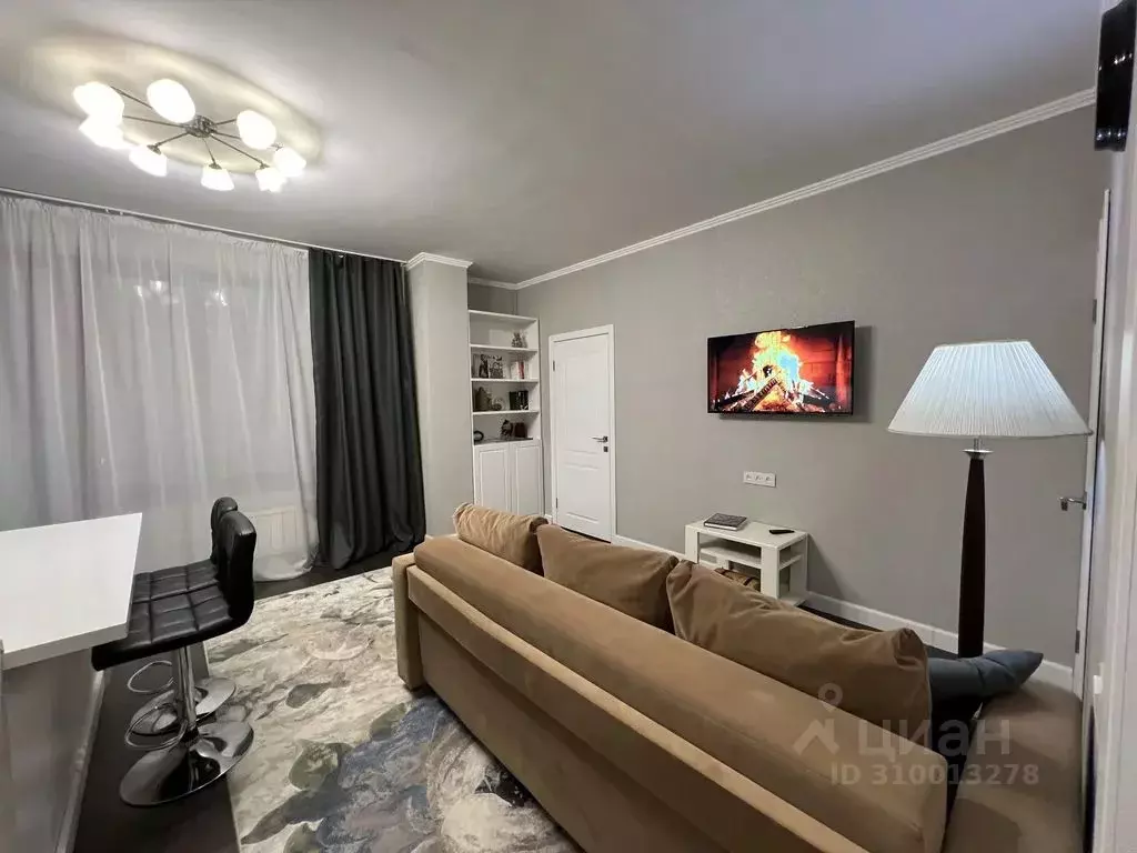 2-к кв. Красноярский край, Красноярск ул. Молокова, 1к1 (50.0 м) - Фото 1