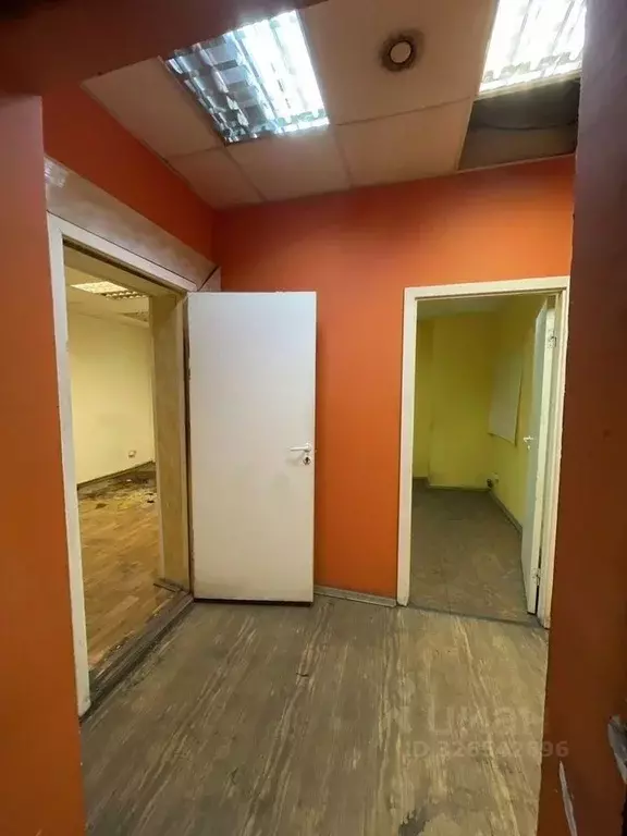 Помещение свободного назначения в Санкт-Петербург ул. Оптиков, 4 (180 ... - Фото 1