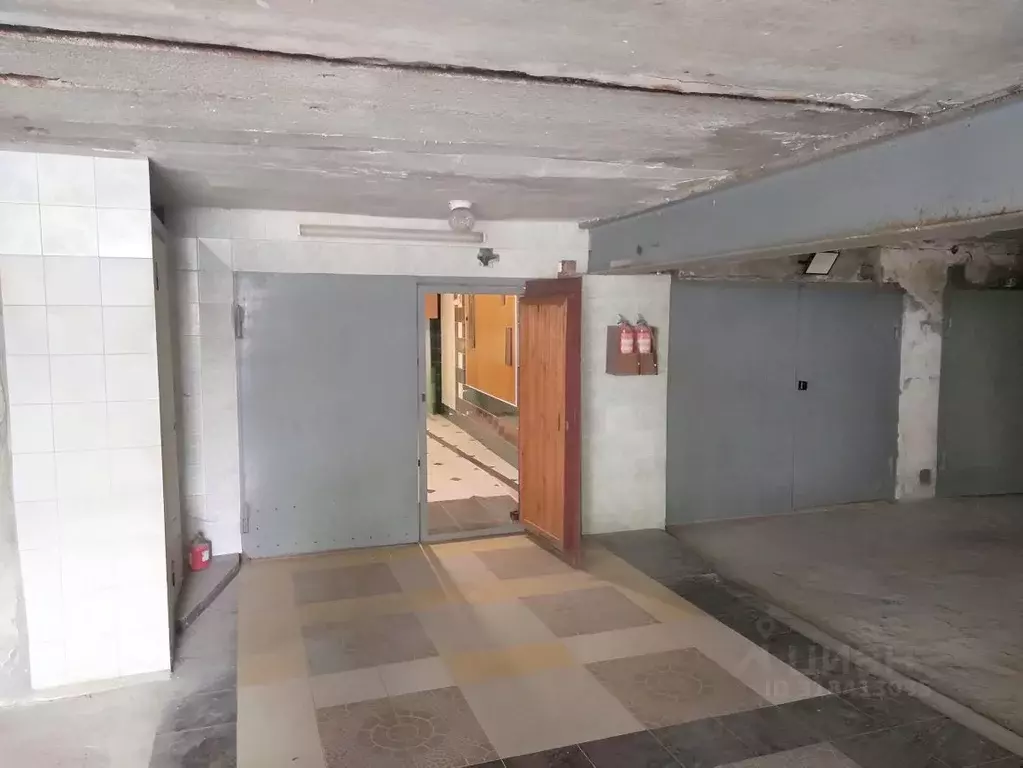 Гараж в Краснодарский край, Новороссийск ул. Героев Десантников, 61А ... - Фото 0