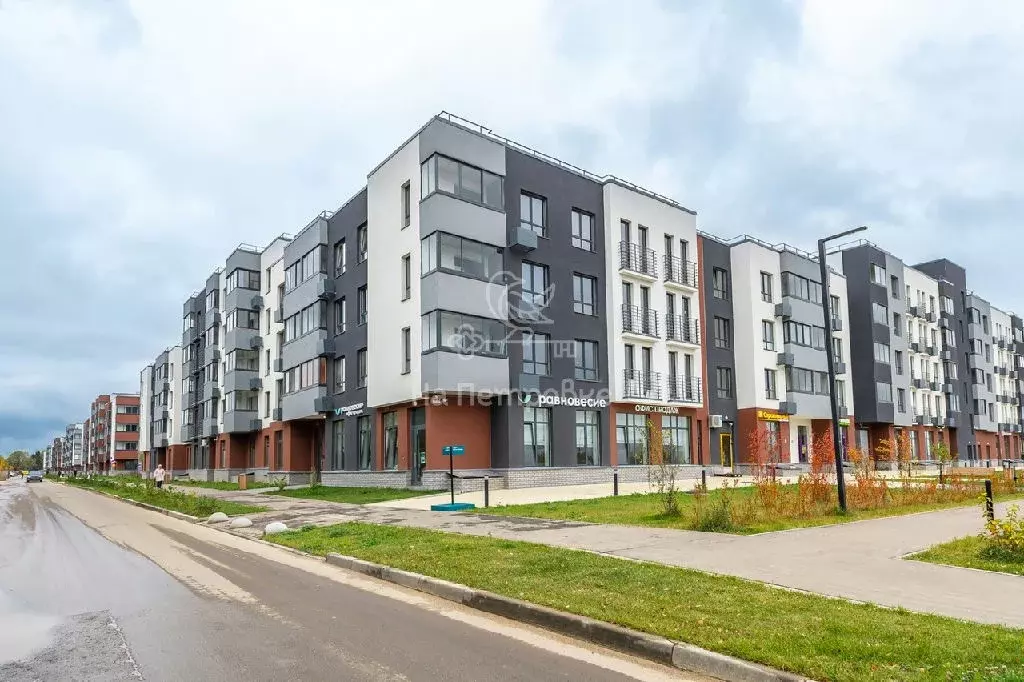 Продается 3-комнатная квартира - Фото 1