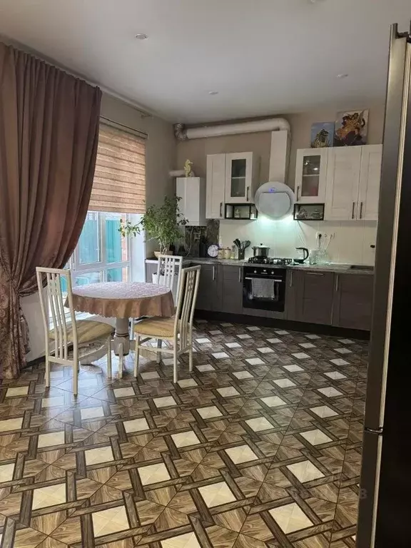 Дом в Волгоградская область, Волгоград ул. Чаплыгина, 8 (150 м) - Фото 1