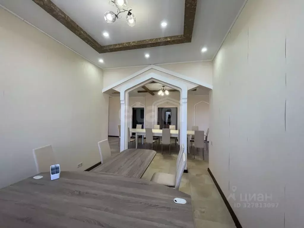 Офис в Астраханская область, Астрахань Набережная 1 Мая ул., 42 (392 ... - Фото 1