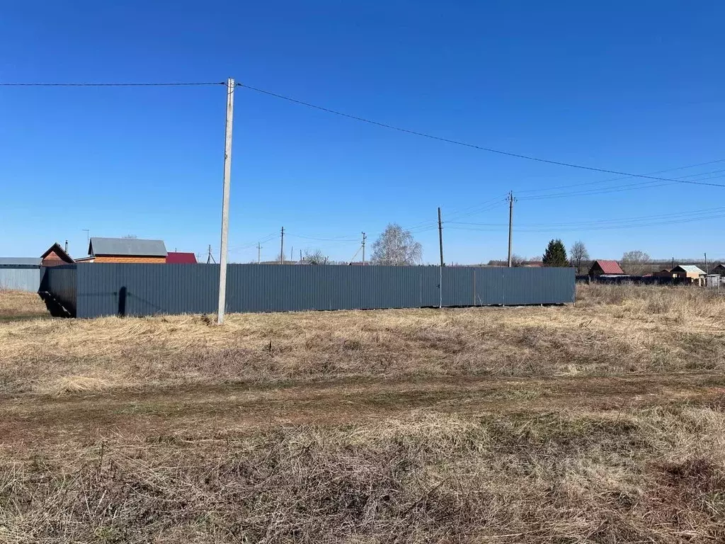 Участок в Татарстан, Лаишевский район, Александровское с/пос, с. ... - Фото 0