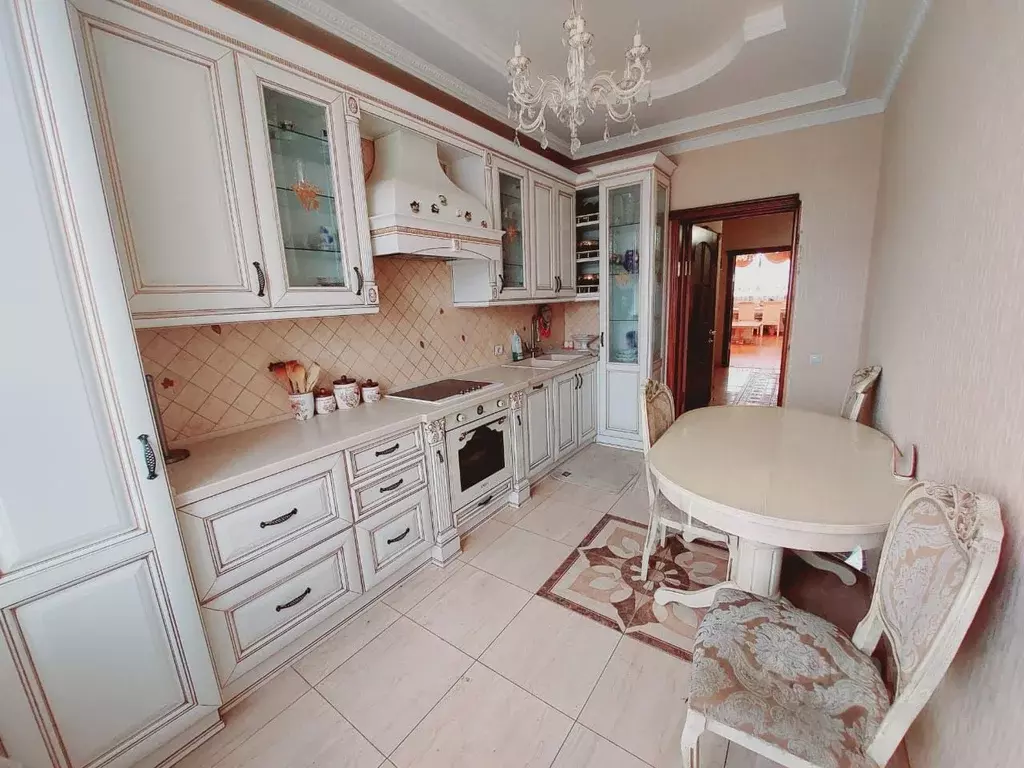 3-к кв. Калужская область, Калуга ул. Генерала Попова, 10 (89.0 м) - Фото 1