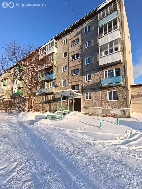 4-комнатная квартира: Туринск, улица Чкалова, 60 (73.7 м) - Фото 1