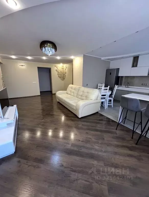 3-к кв. Свердловская область, Екатеринбург ул. Учителей, 10 (90.0 м) - Фото 2