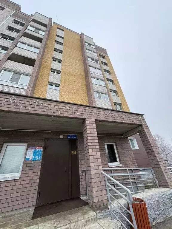 2-к кв. Владимирская область, Владимир Красноармейская ул., 37 (58.1 ... - Фото 0