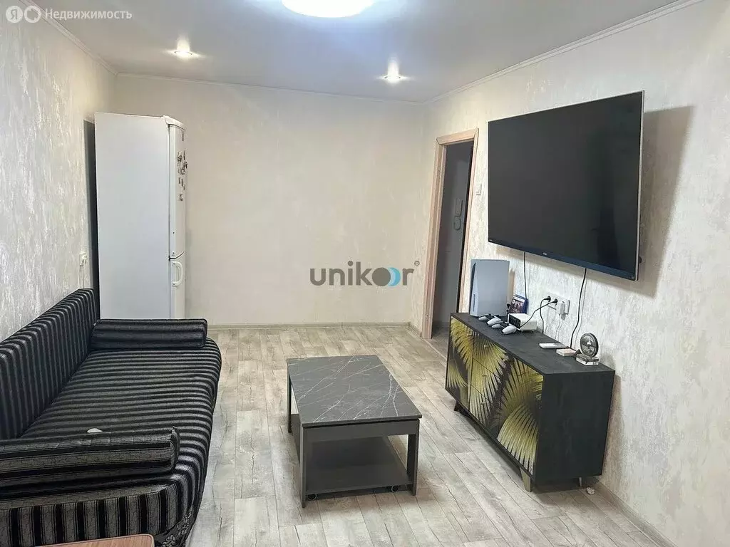 1-комнатная квартира: Октябрьский, улица Луначарского, 6 (30.4 м) - Фото 1