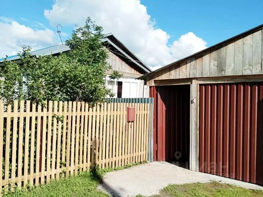 Дом в Алтайский край, Зональный район, пос. Парижская Коммуна ... - Фото 1