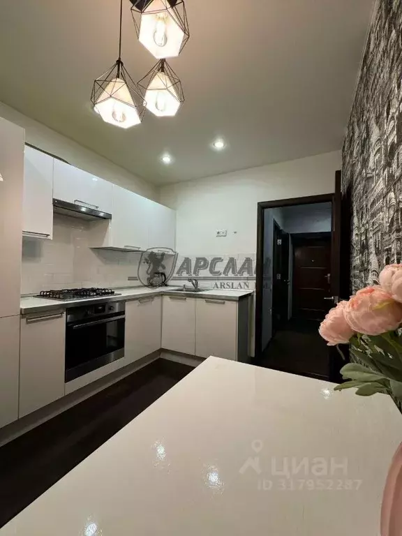 1-к кв. Татарстан, Казань ул. Салиха Батыева, 11 (37.0 м) - Фото 0