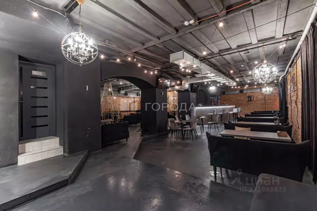 Помещение свободного назначения в Алтайский край, Барнаул просп. ... - Фото 1